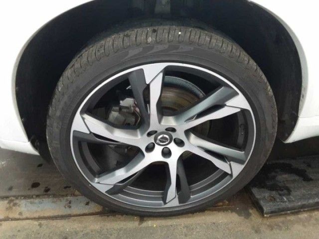 Volvo XC90 B5 R-Design/AHK/Pano/Four-C/StHz/HuD/22Zoll