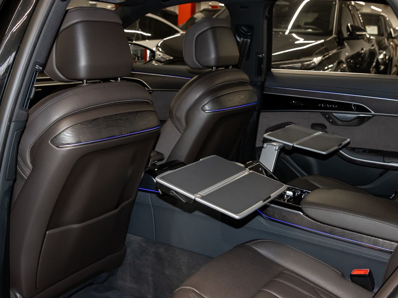 Audi A8 L 60 TFSI e quattro - Samsaru's Car Outlet