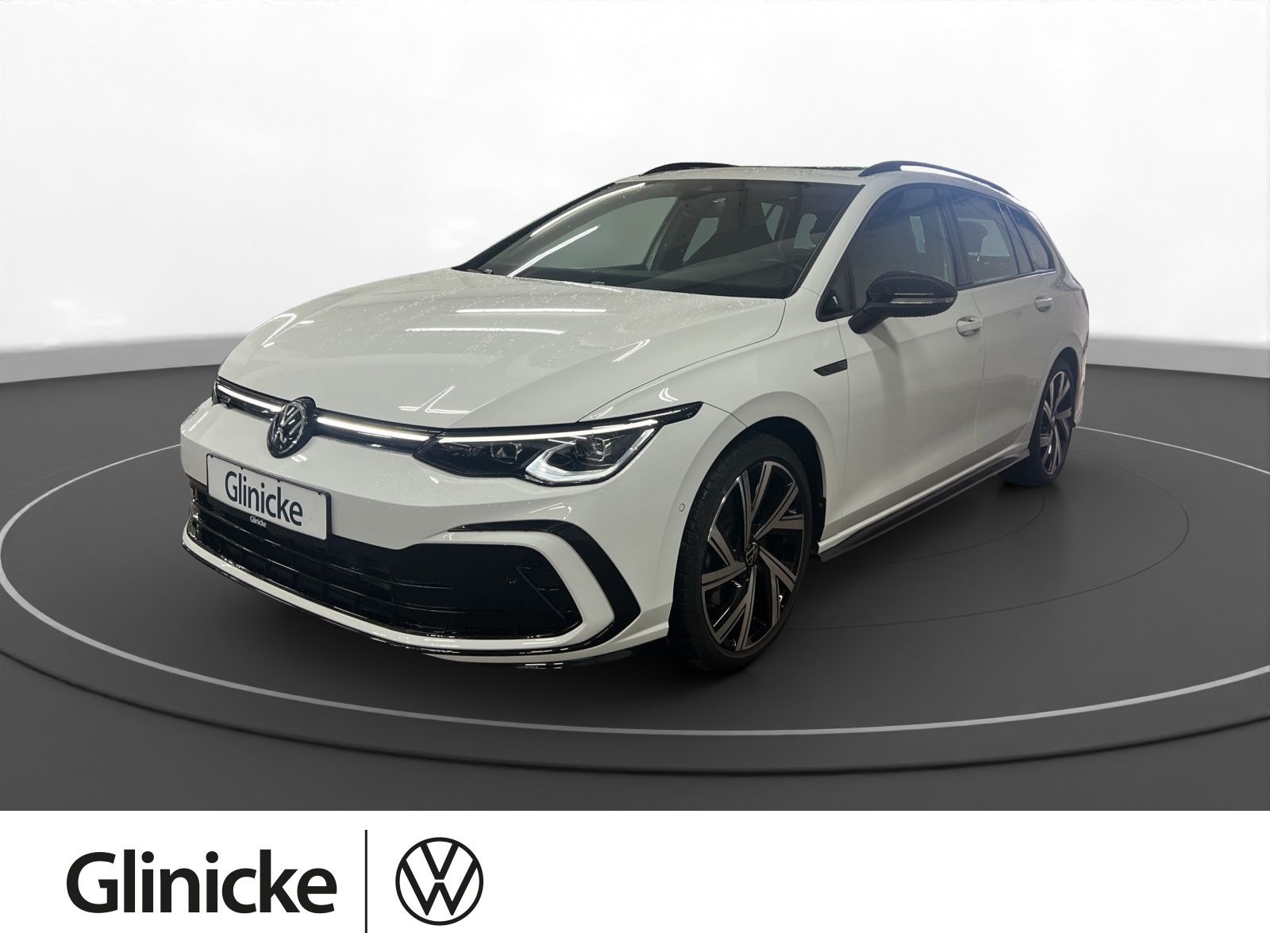 Volkswagen Golf VIII Variant 2.0 TSI 4M R-Line AHK Pano LM