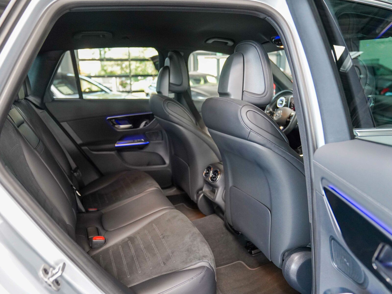 Mercedes-Benz GLC 300 de 4M AMG Line - Samsaru's Car Outlet