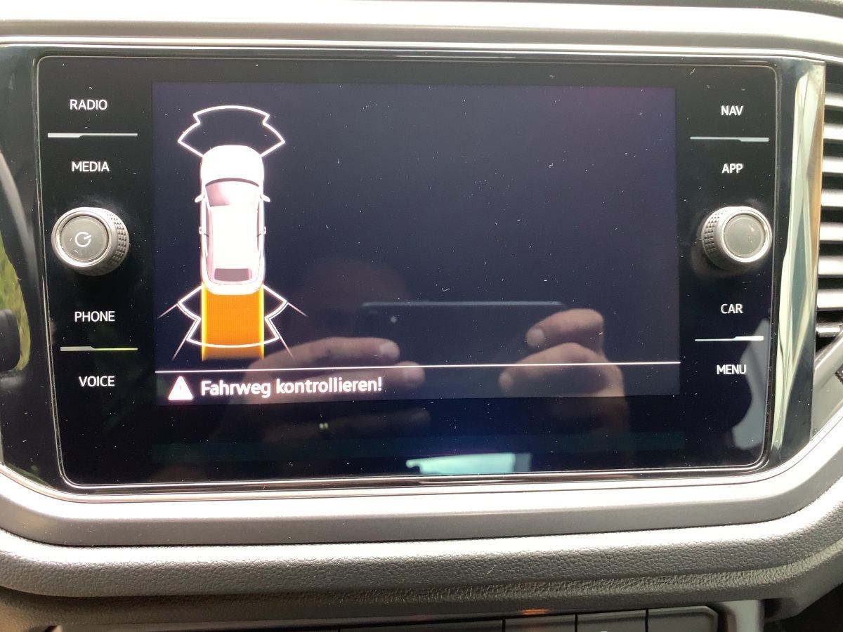 Volkswagen T-Roc 1.5 TSI R-LINE - Samsaru's Car Outlet