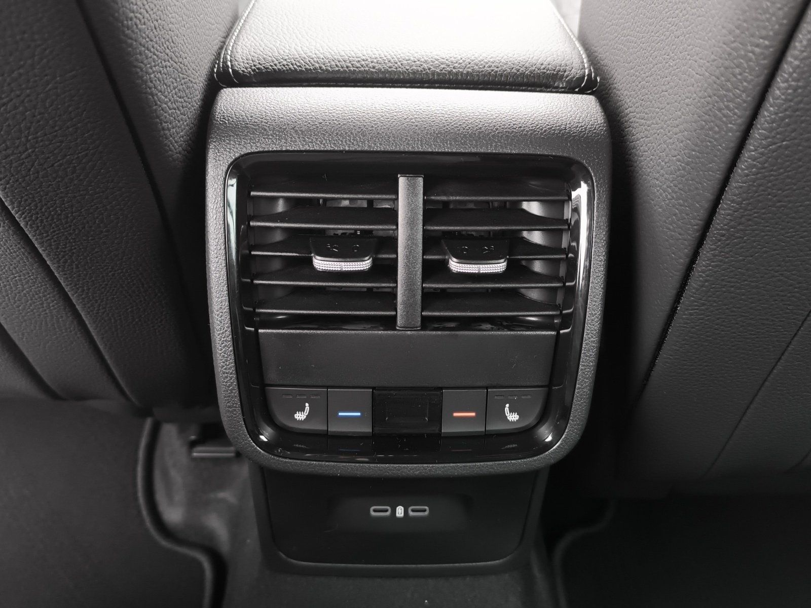 Skoda Octavia Combi 2.0 TSI DSG 4x4 Sportline AHK NAV