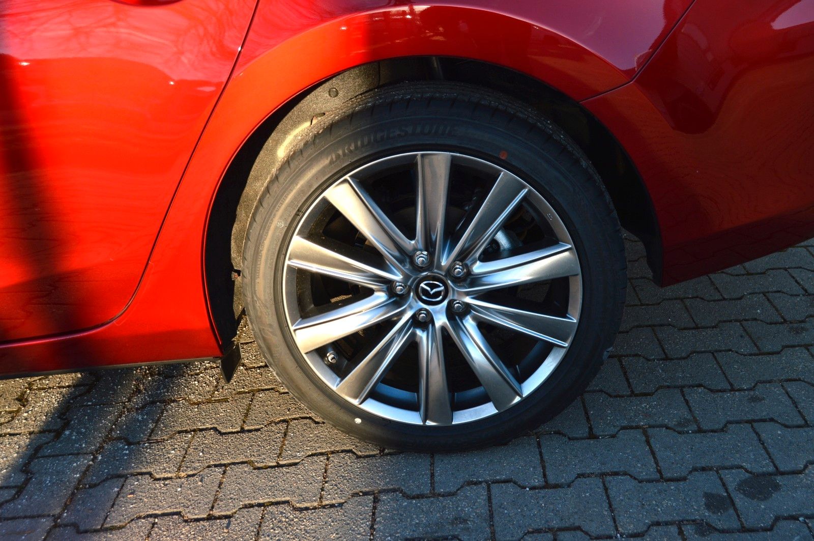 Mazda 6 Limousine Benzin 194PS 6AG Exclusive-Line Navi