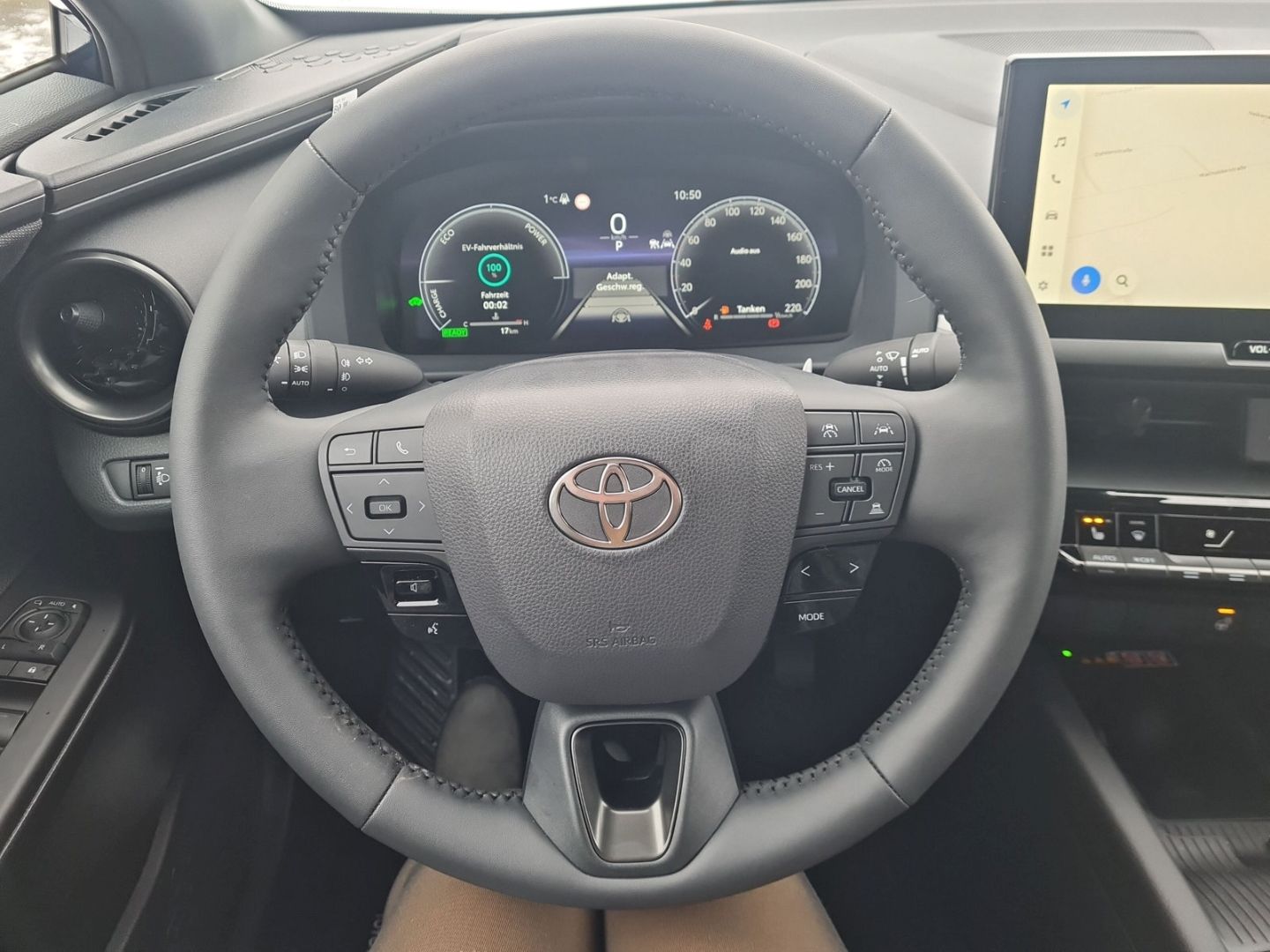 Toyota C-HR 4x2 Team Deutschland - Samsaru's Car Outlet