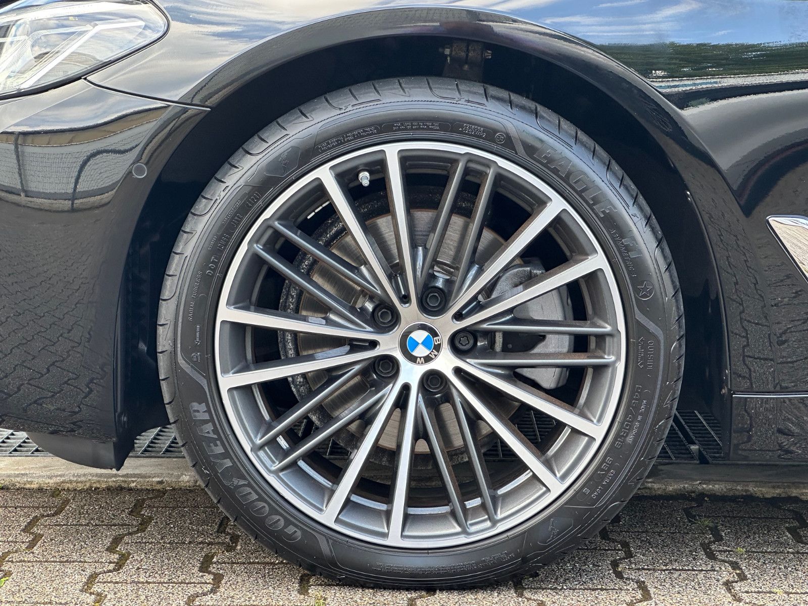 BMW 520d xDr *ACC*DRIVING*4-ZONEN KL.*KAM*HiFi*LEDER