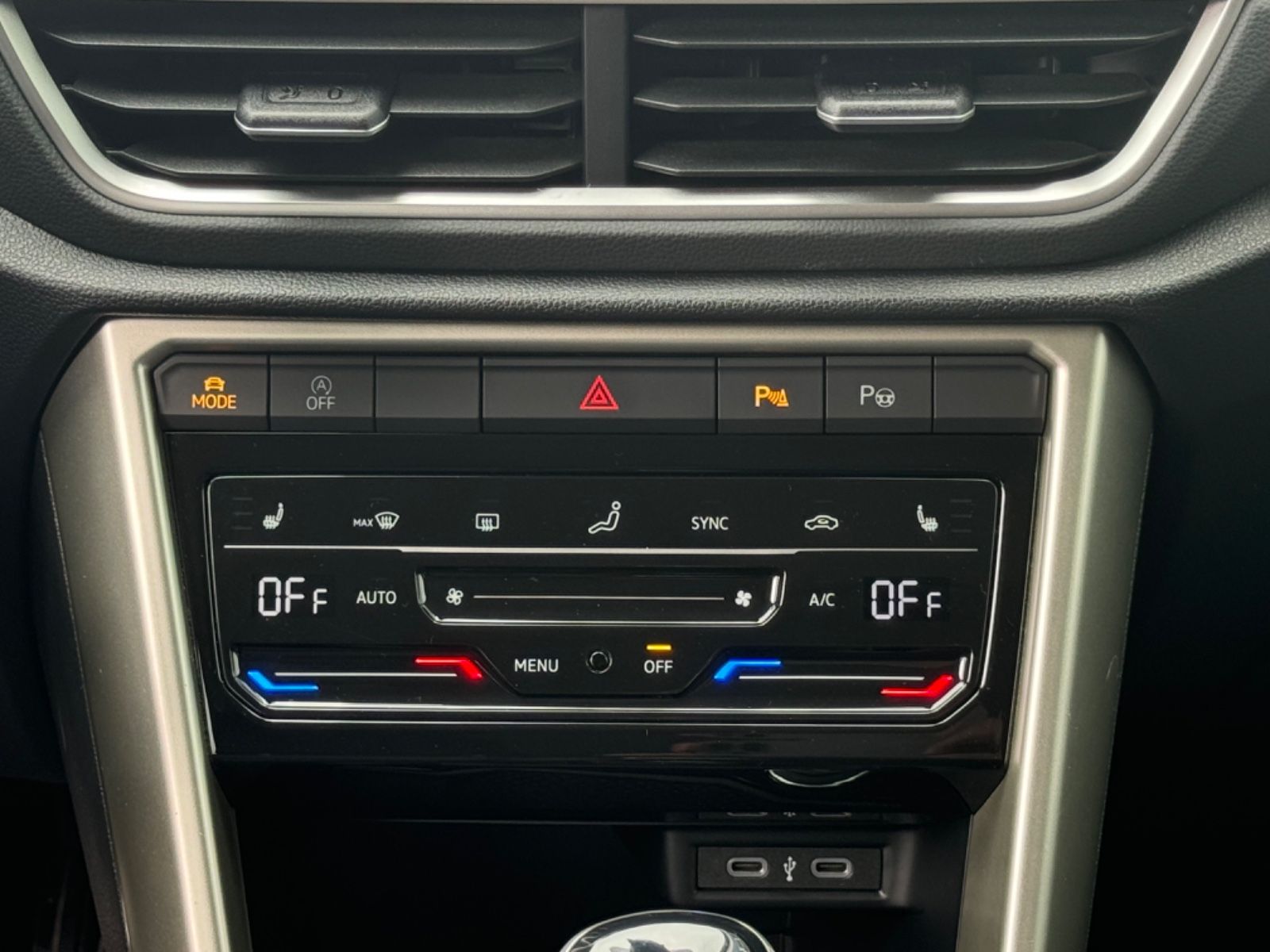 Volkswagen T-Roc Move - Samsaru's Car Outlet