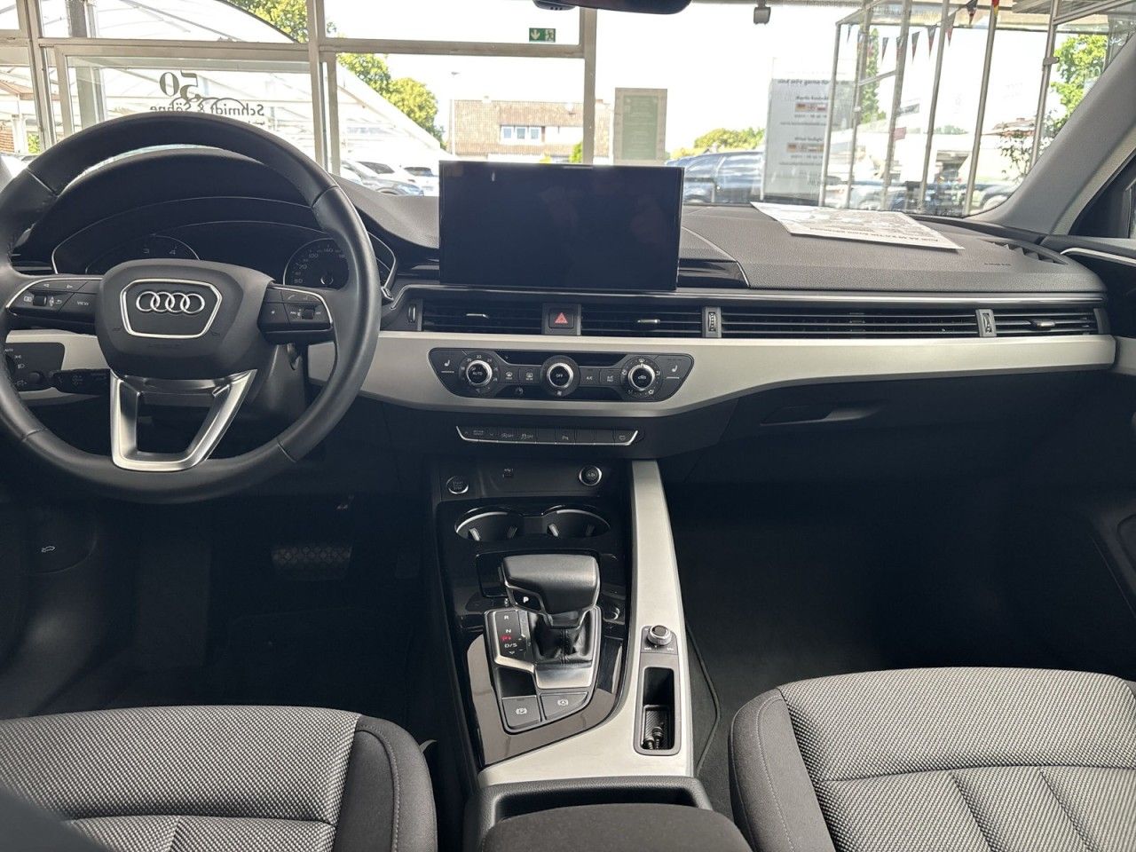 Audi A4 Avant 40 TDI Advanced - Samsaru's Car Outlet