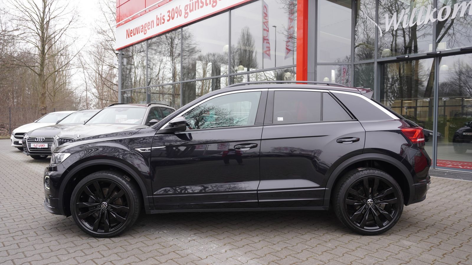 Volkswagen T-Roc 2.0 TDI R-Line - Samsaru's Car Outlet