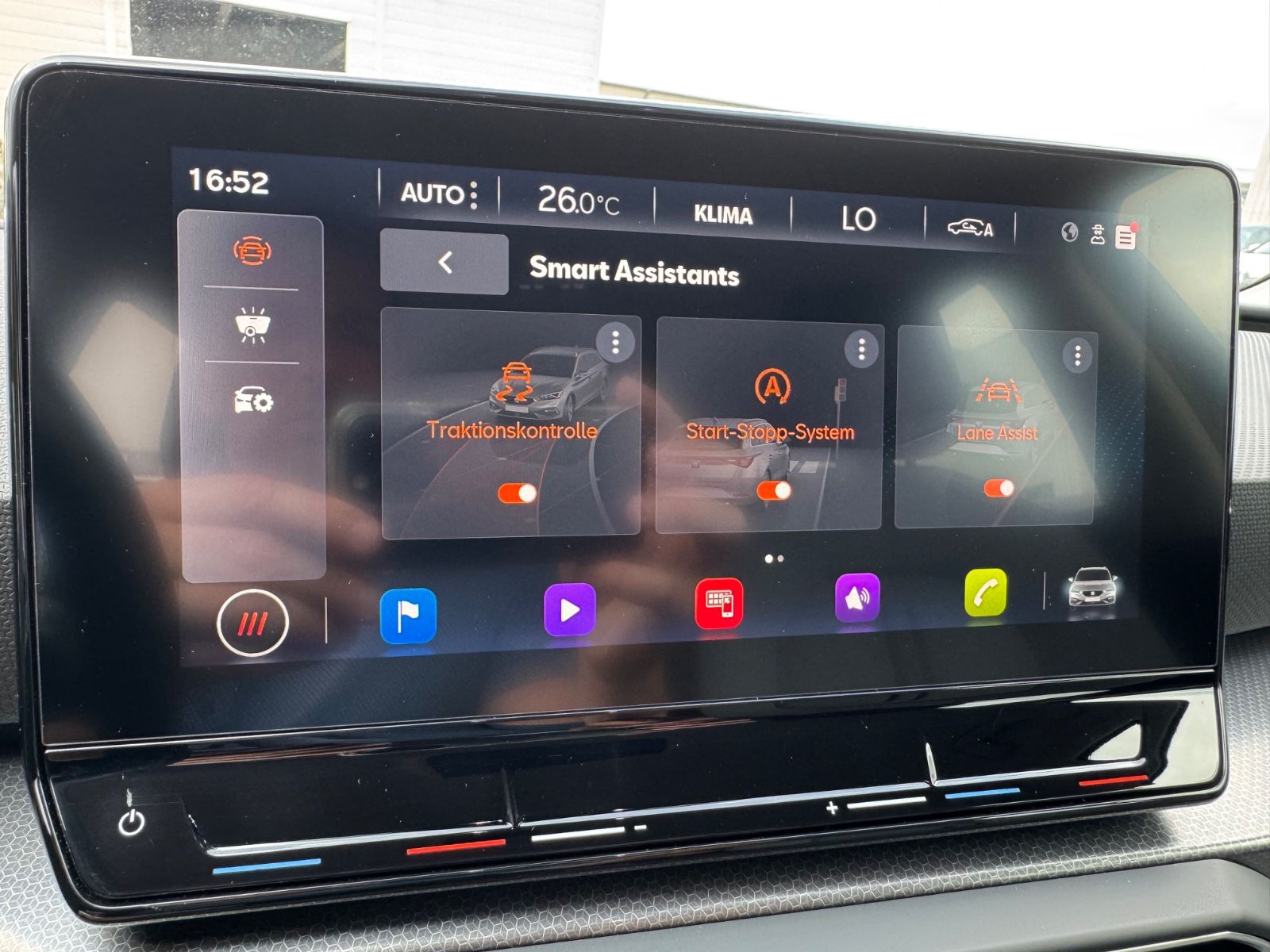 Seat Leon ST 1.0 eTSI 110PS Style Business DSG7 - Samsaru's Car Outlet