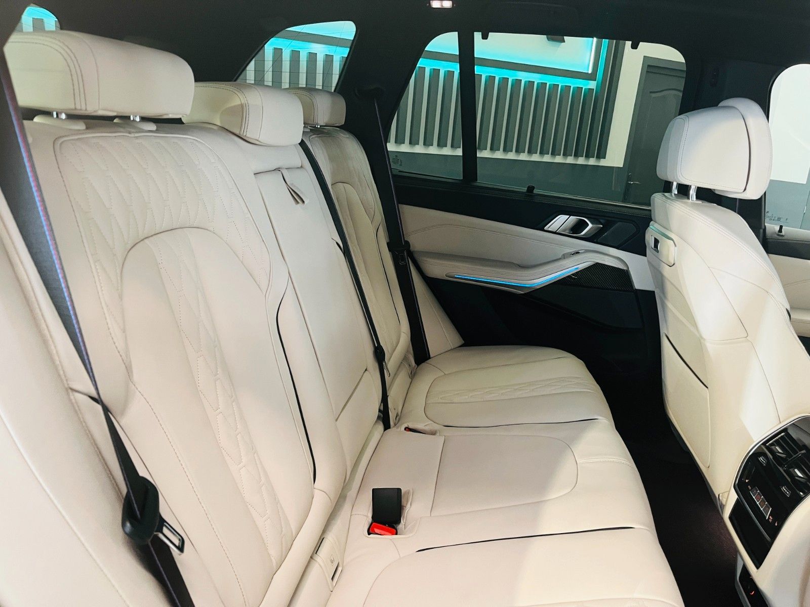 BMW X5 50 e xDrive M Sport / PANO/HARMAN/360KAMERA