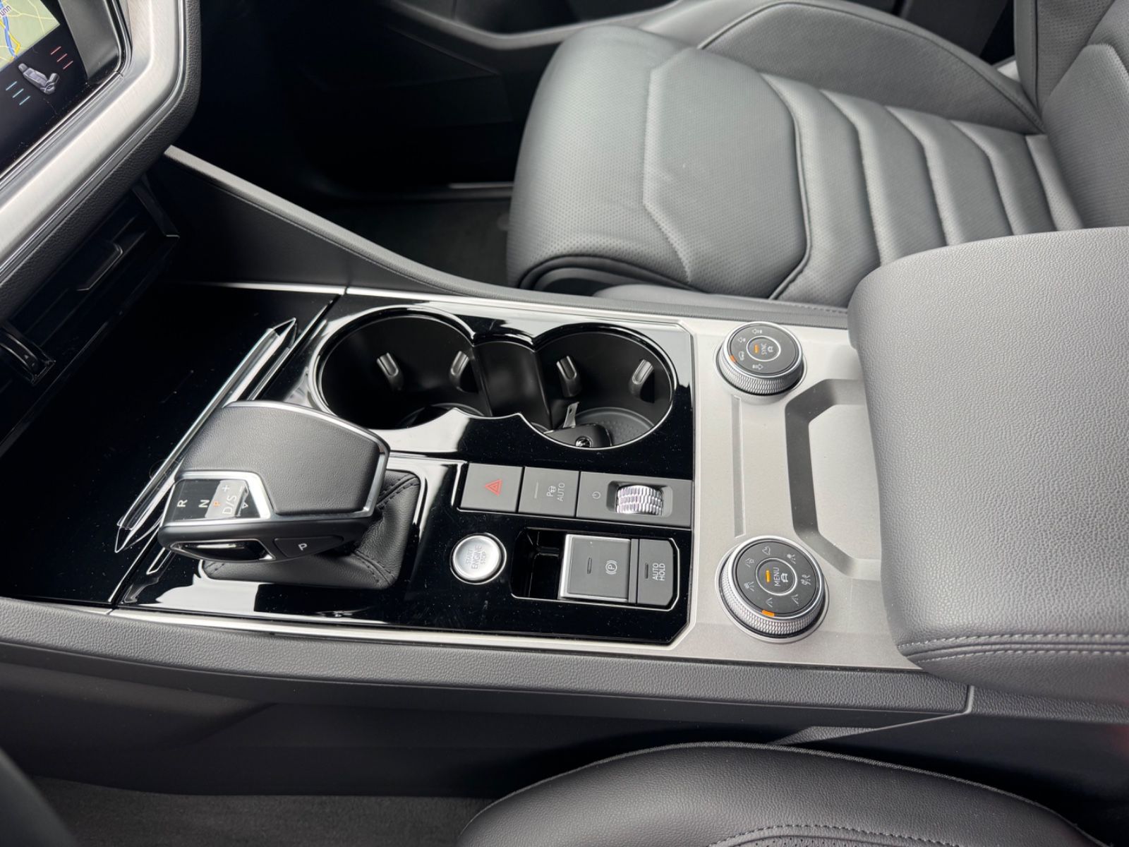 Volkswagen Touareg 3.0TSI/4M/Luft/Inno/Fahr-Ass+/360°/20"