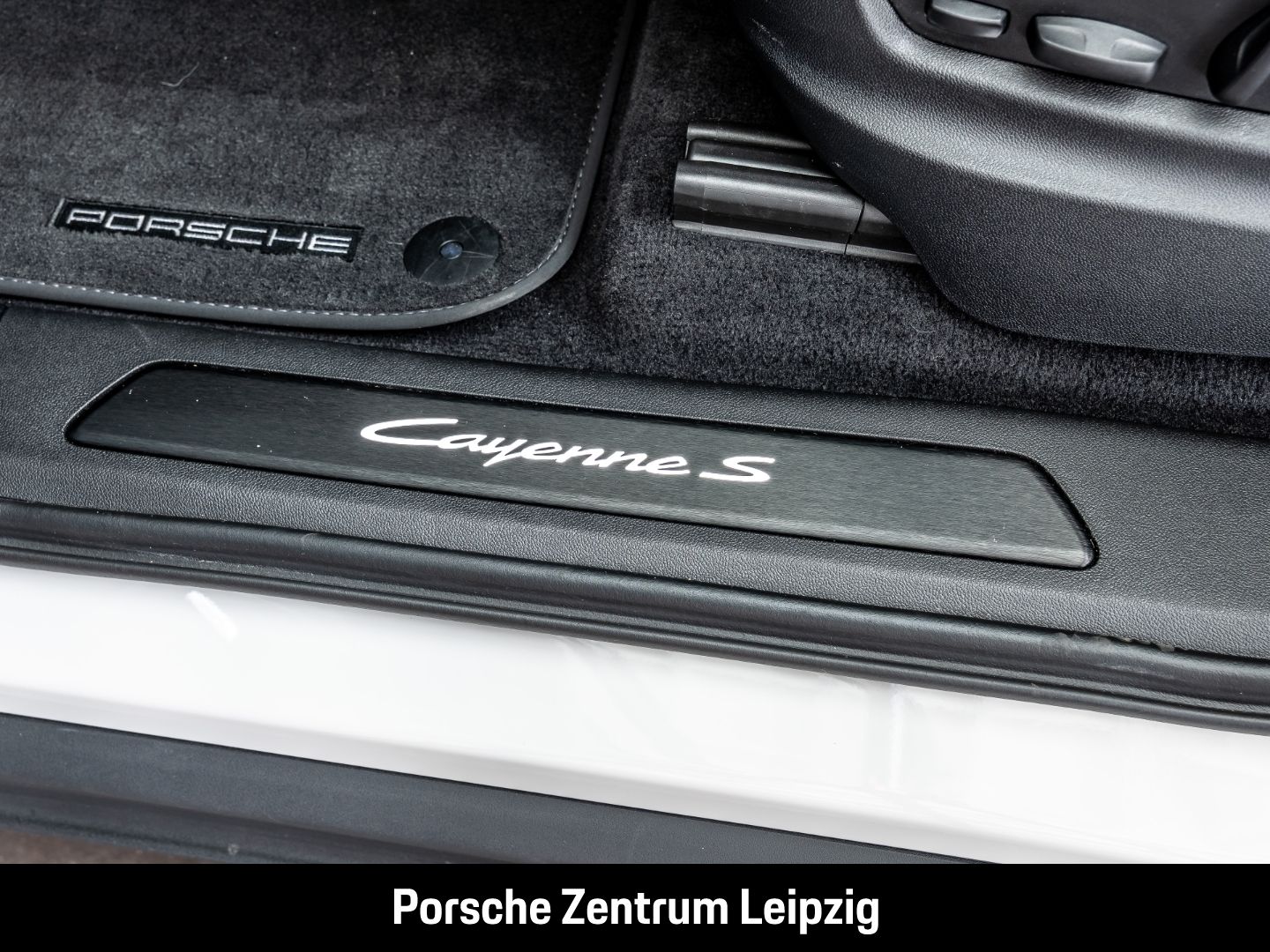 Porsche Cayenne S Coupe HD Massage PDCC InnoDrive HeadUp
