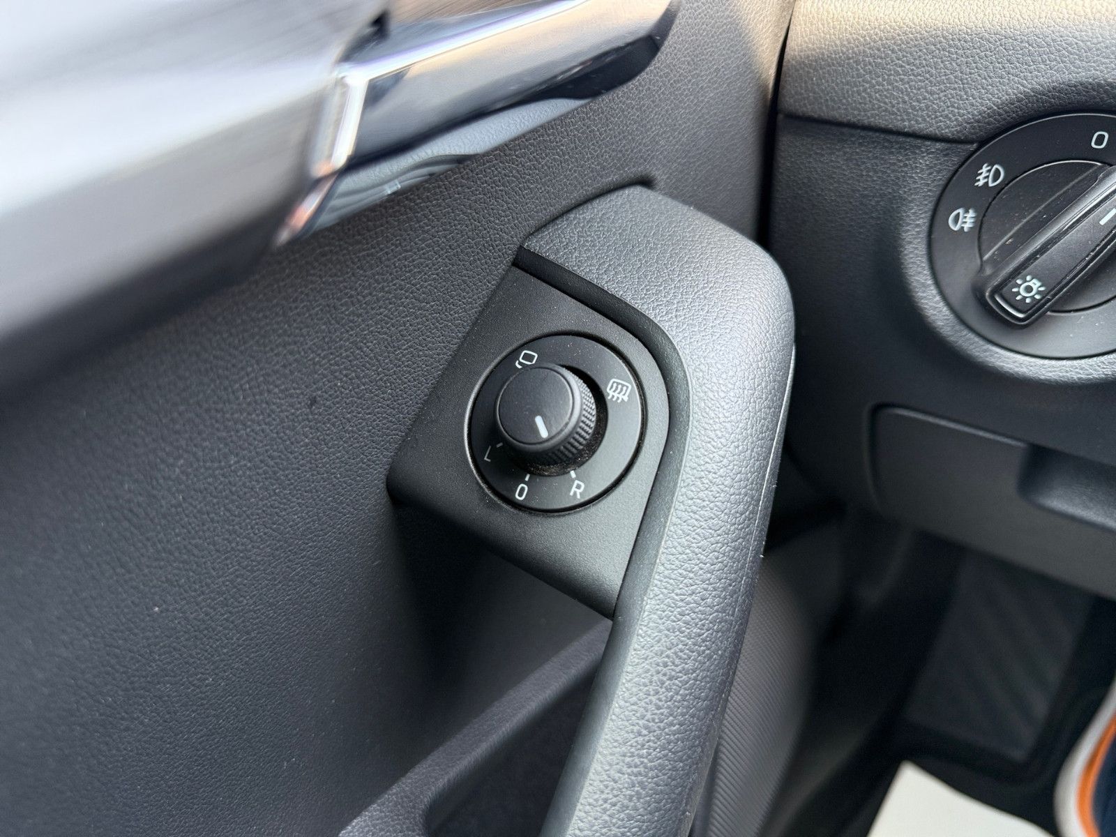 Skoda Octavia Combi 1.5 TSI - Samsaru's Car Outlet