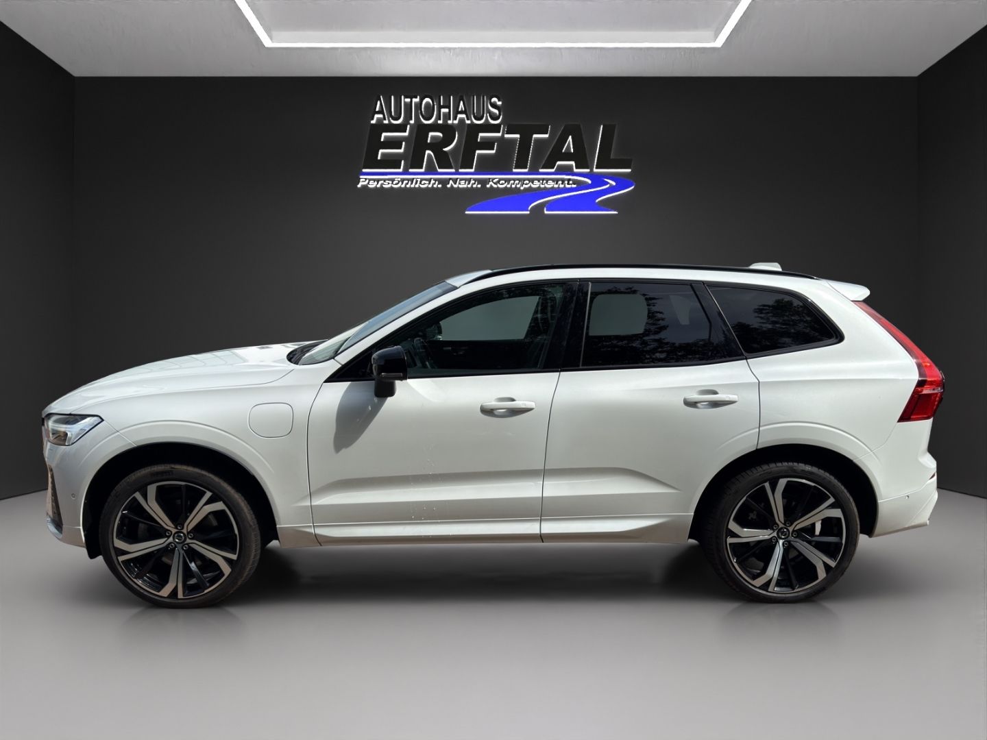Volvo XC60 T8 AWD Ultimate Dark Recharge Plug-In Hybri
