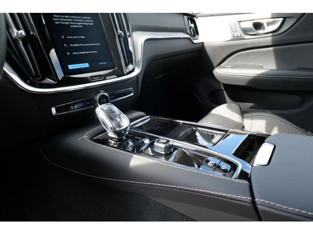 Volvo S60 Lim. T8 Ultimate Dark Recharge Plug-In Hybri
