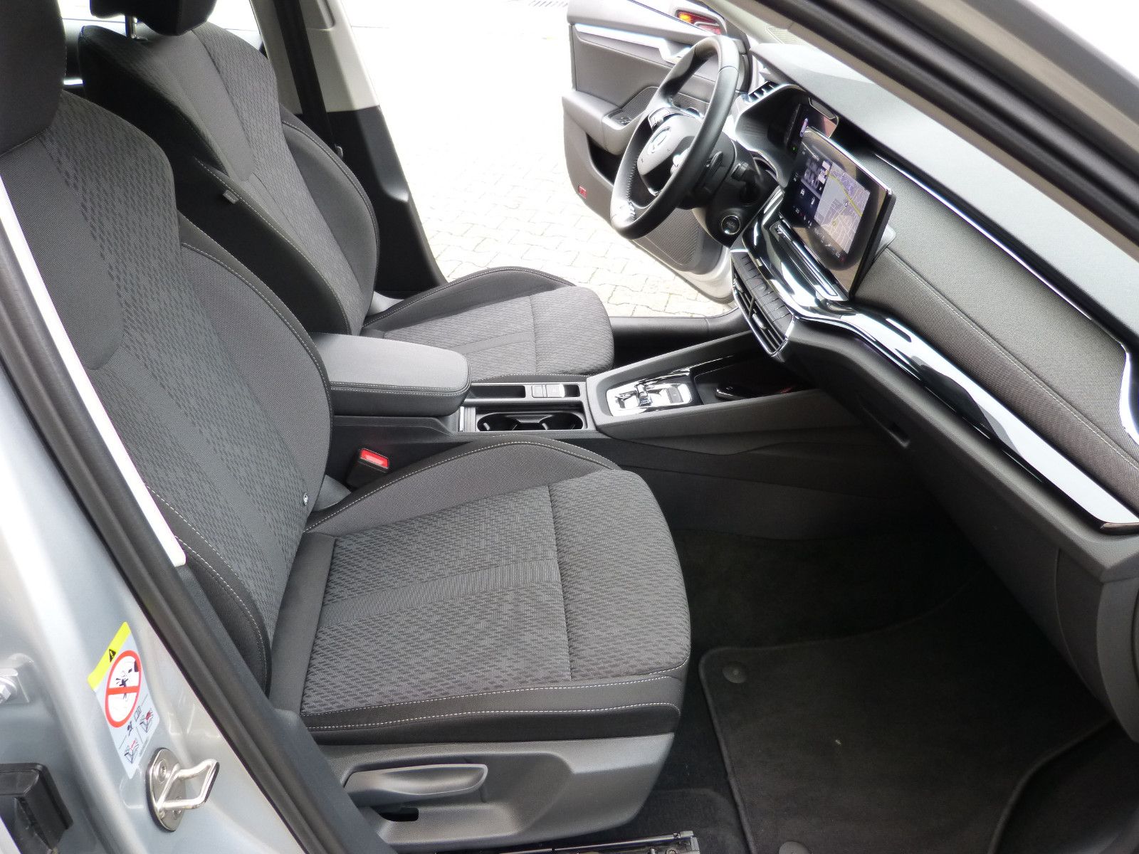 Skoda Octavia Combi Style DSG - Samsaru's Car Outlet