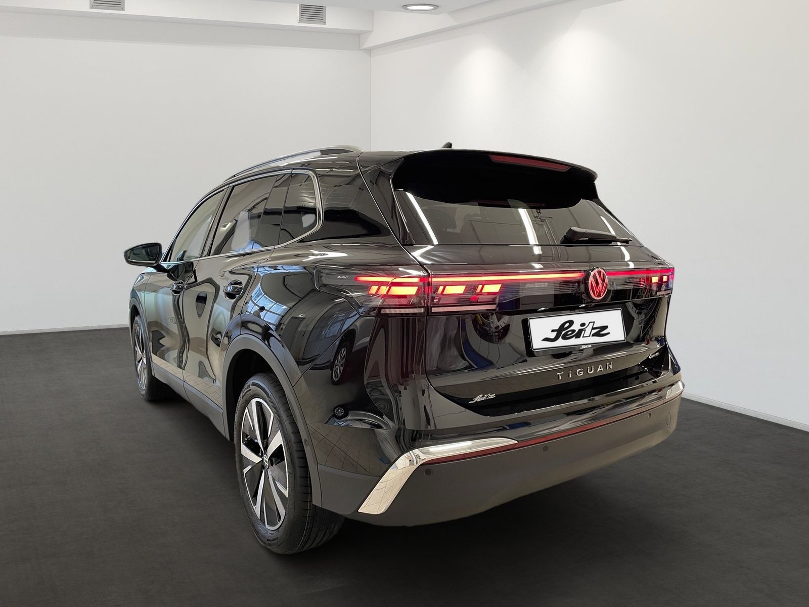 Volkswagen Tiguan 2.0 TSI 4M Elegance *AHK*NAVI*KAMERA*