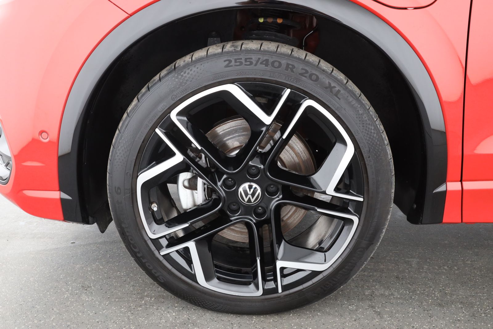 Volkswagen Tiguan 1.5 TSI DSG eHybrid R-Line | PANO | AHK |