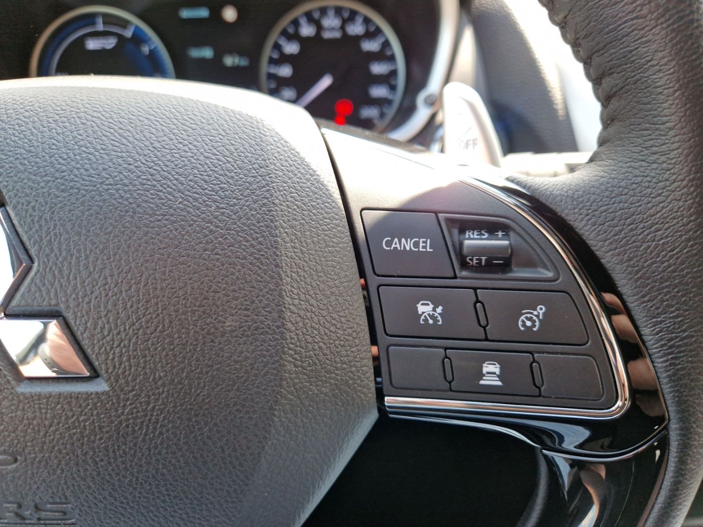Mitsubishi Eclipse Cross Plug-In Hybrid Select ACC LED