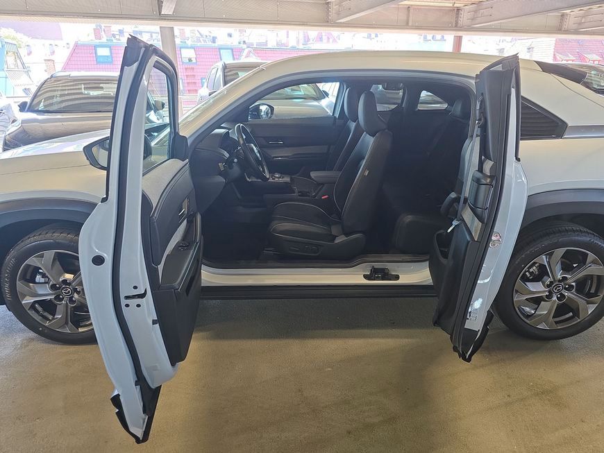 Mazda MX-30 e-SKYACTIV EV MAKOTO