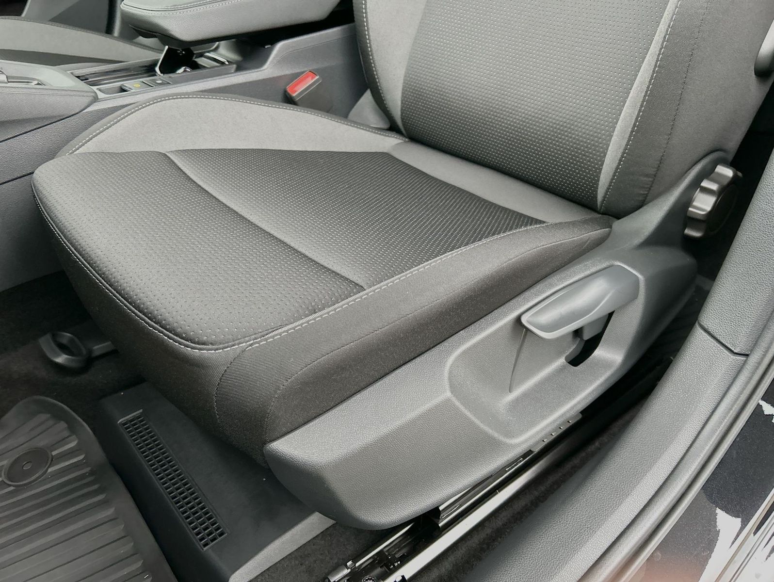 Skoda Octavia Combi 1.5 TSI - Samsaru's Car Outlet