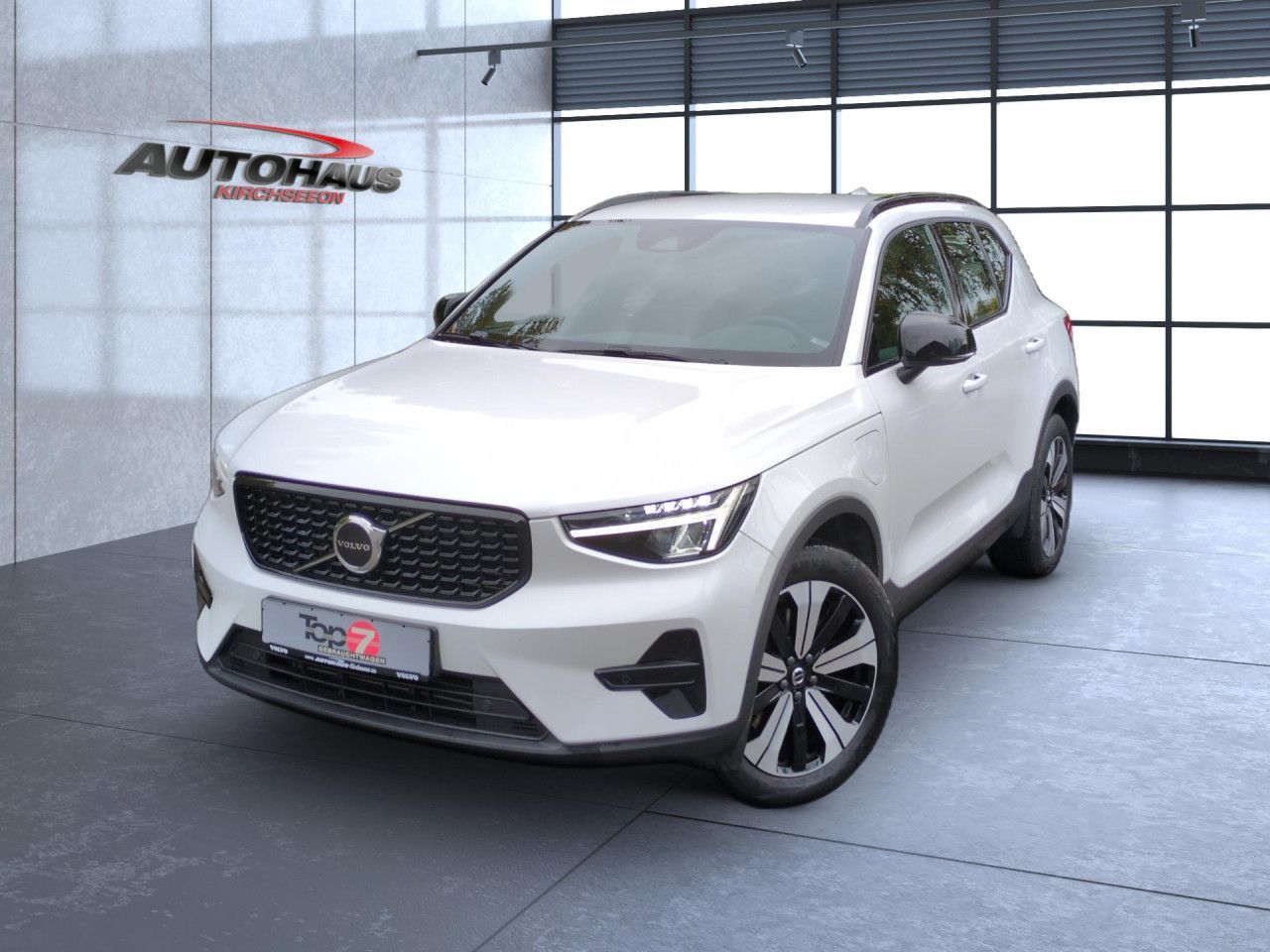 Volvo XC40 T4 Recharge R-Design Plug-In Hybrid 2WD LED