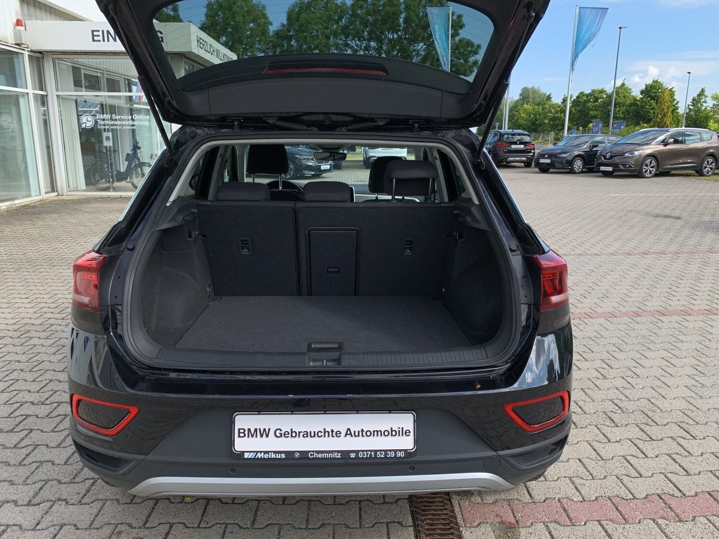 Volkswagen T-Roc Move - Samsaru's Car Outlet