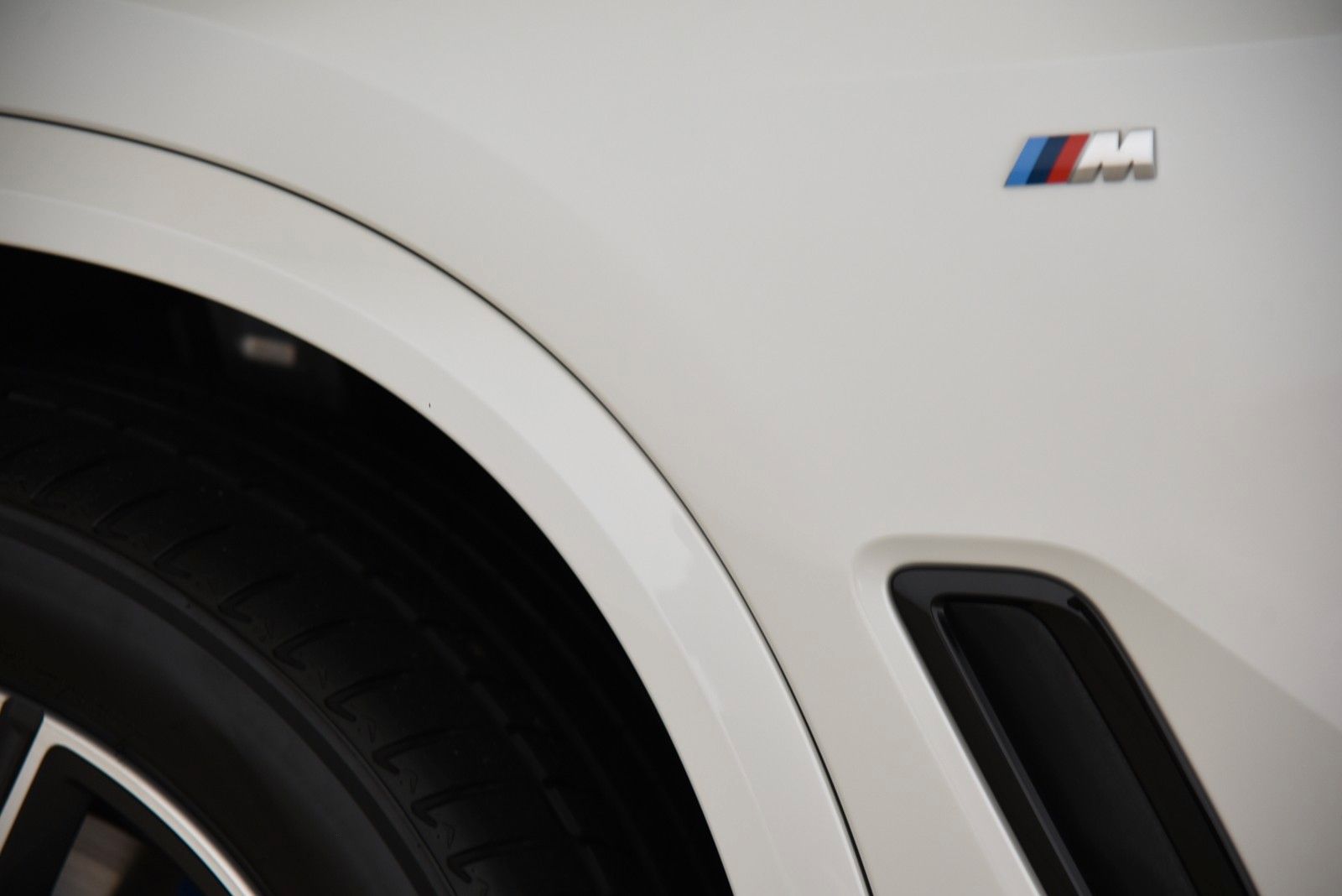 BMW X5 xDrive30d M Sport DriveAss Pano AHK Sthzg LED