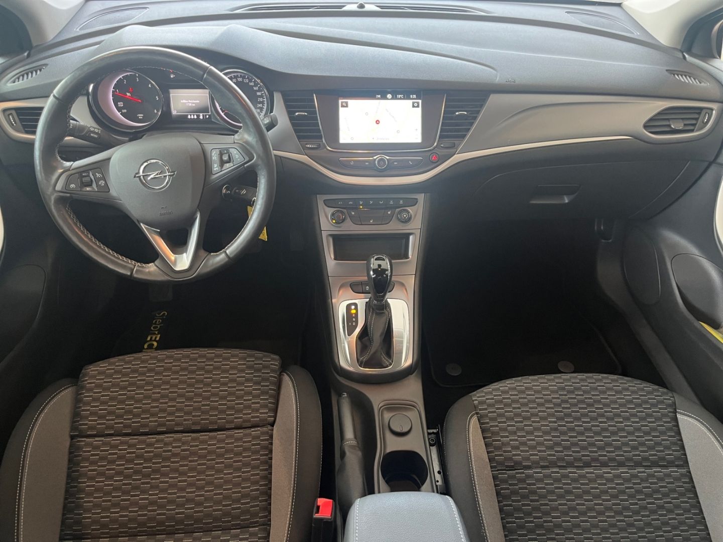 Opel Astra 1.5 D ST Edition - Samsaru's Car Outlet