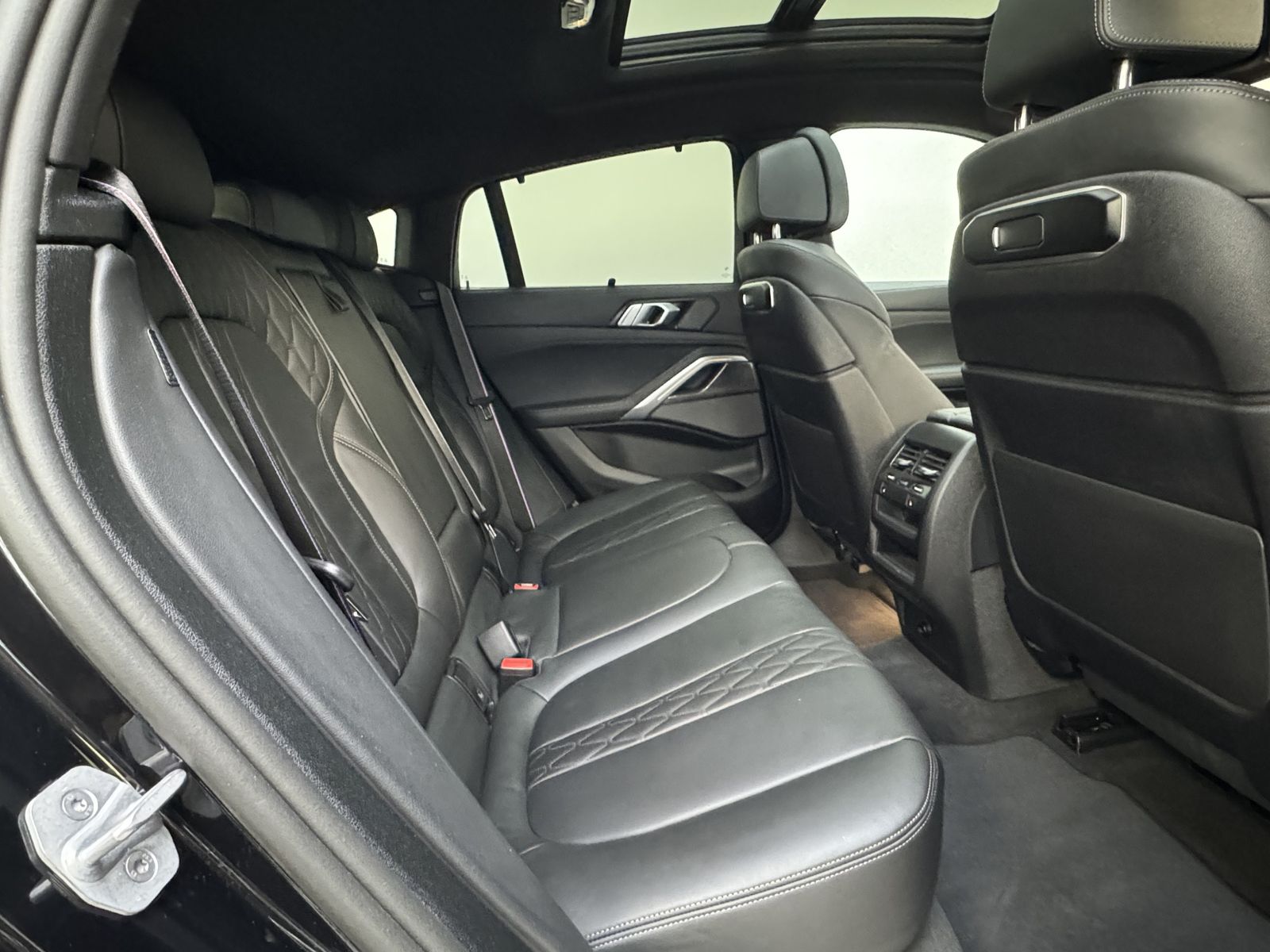 BMW X6 xDrive40d M Sport Pro - Samsaru's Car Outlet