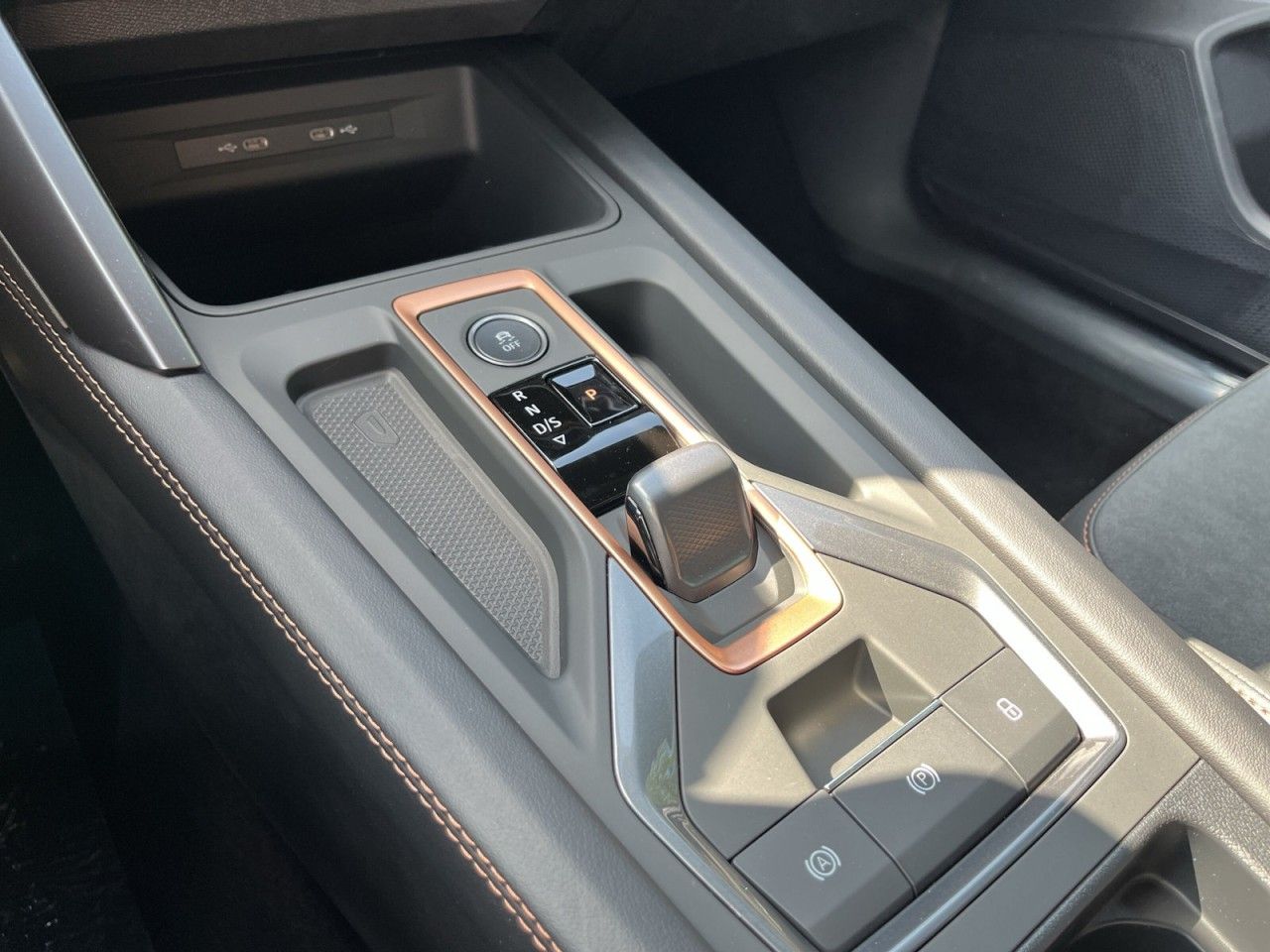 Cupra FORMENTOR VZ 2.0 TSI+AHK+MATRIX+360+ACC Klima