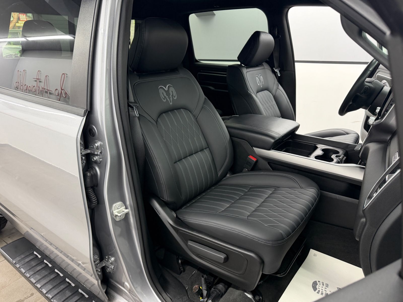 Dodge RAM 1500 5.7 4x4 eTORQUE Bigh. Crew./12"Display/