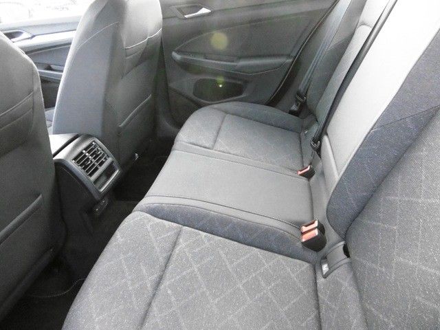 Volkswagen Golf VIII 2.0 TDI Life - Samsaru's Car Outlet
