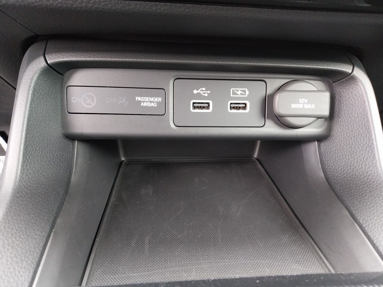 Honda Civic e:HEV Elegance/Allwetterreifen