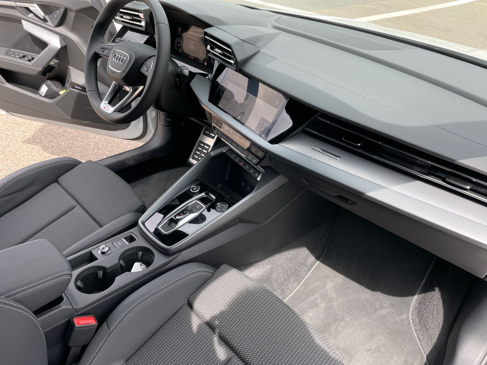 Audi A3 Sportback 35 TFSI S-Tronic S-Line - Samsaru's Car Outlet
