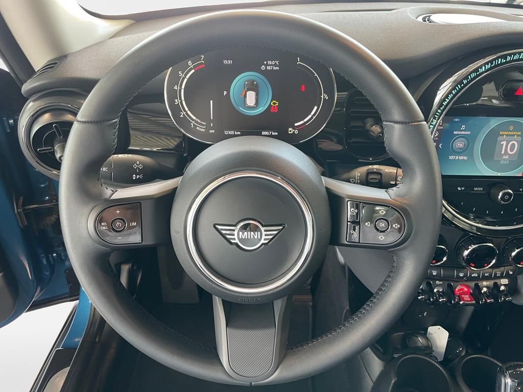 MINI Cooper Aut. Classic - Samsaru's Car Outlet