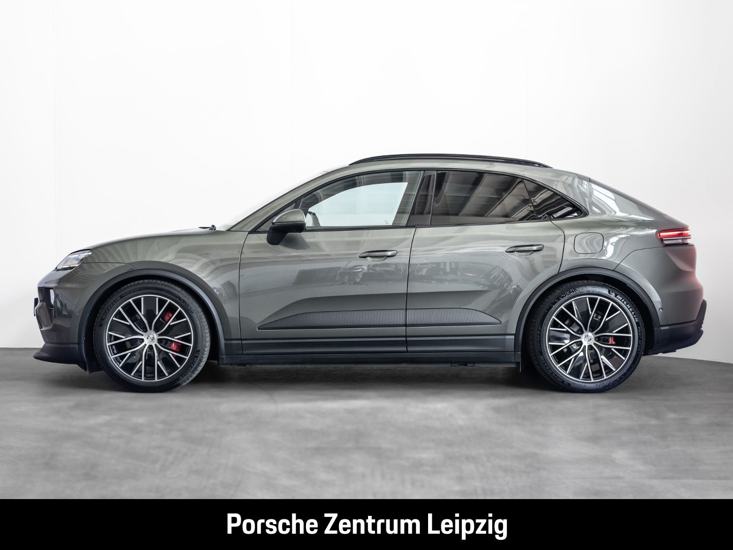 Porsche Macan 4S Vollleder Inno Luft HA-Lenkung AR-HUD B
