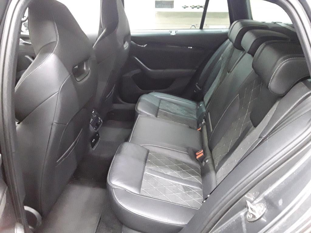 Skoda Octavia Combi 1.4 TSI iV RS LED NAVI PANO KAMERA