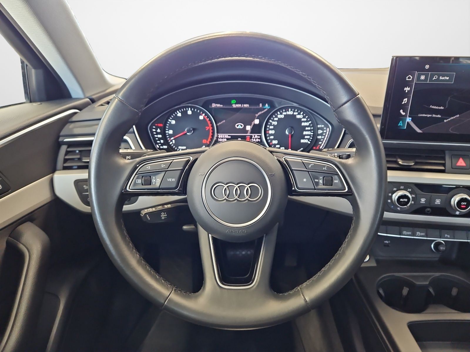 Audi A4 Avant 35 TFSI S tronic - Samsaru's Car Outlet
