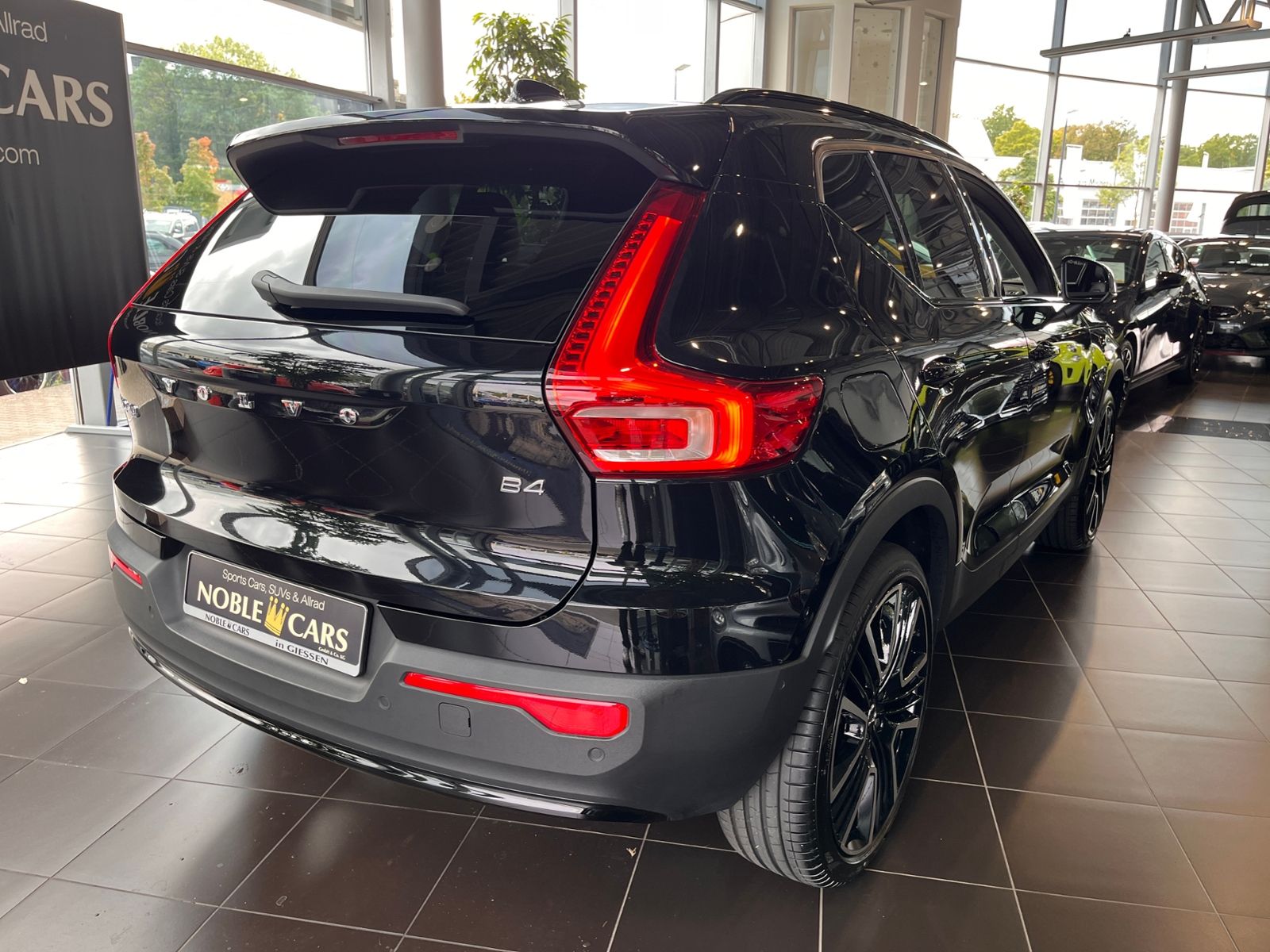 Volvo XC40 Ultra Dark PANO AHK 21" 360° KAM