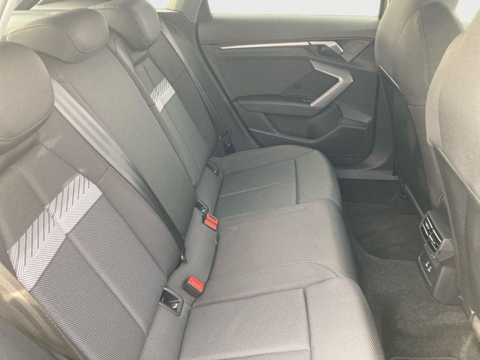 Audi A3 Sportback ADVANCED 35TFSI - Samsaru's Car Outlet