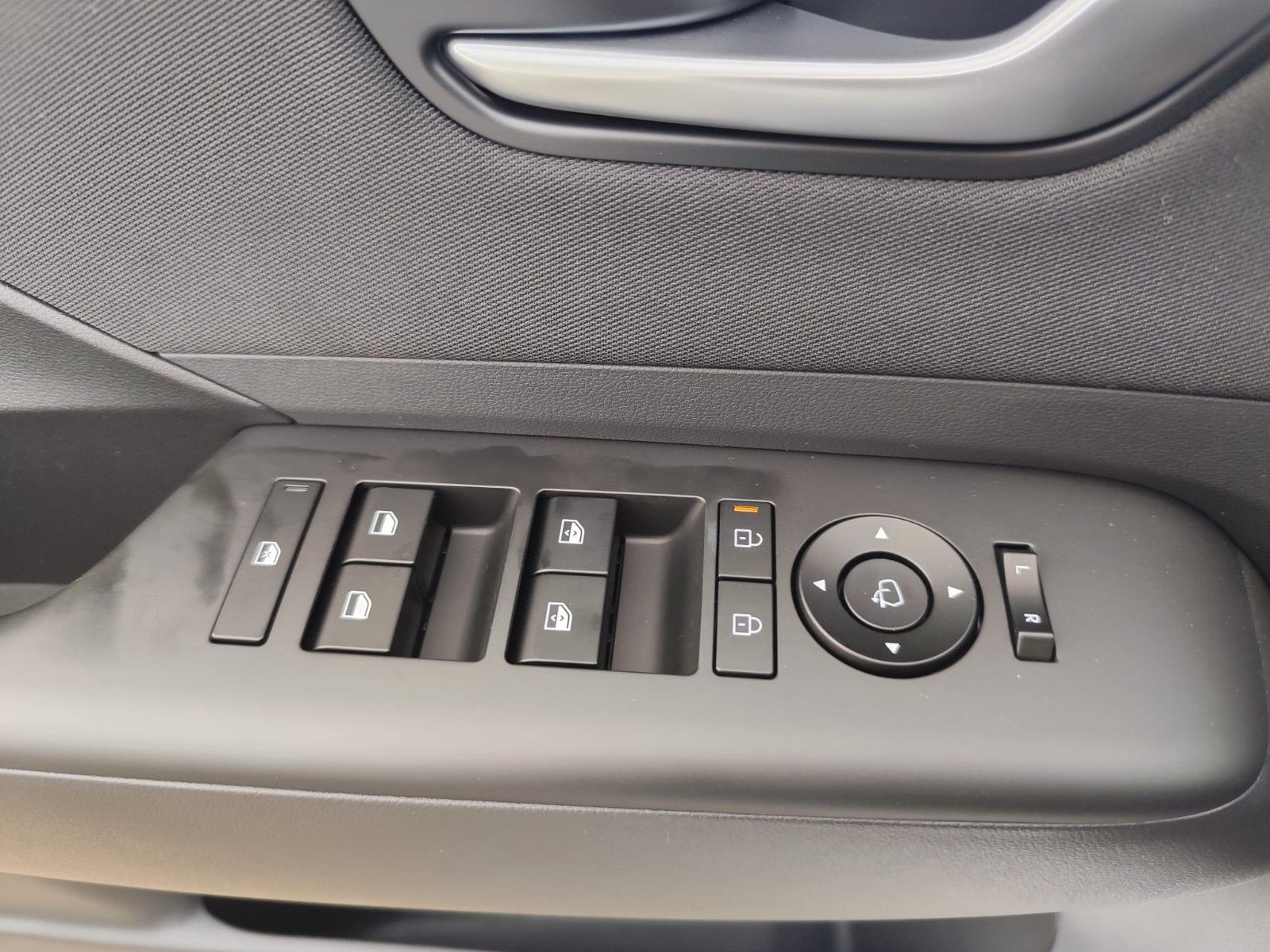 Hyundai Kona 1.6 T-GDI Trend - Samsaru's Car Outlet