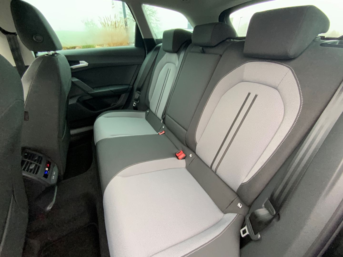 Seat Leon SP Style 2.0TDI DSG+LED+AHK+ Navi+Sitzhzg
