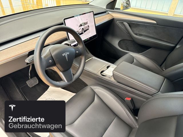 Tesla Model Y Rear-Wheel Drive