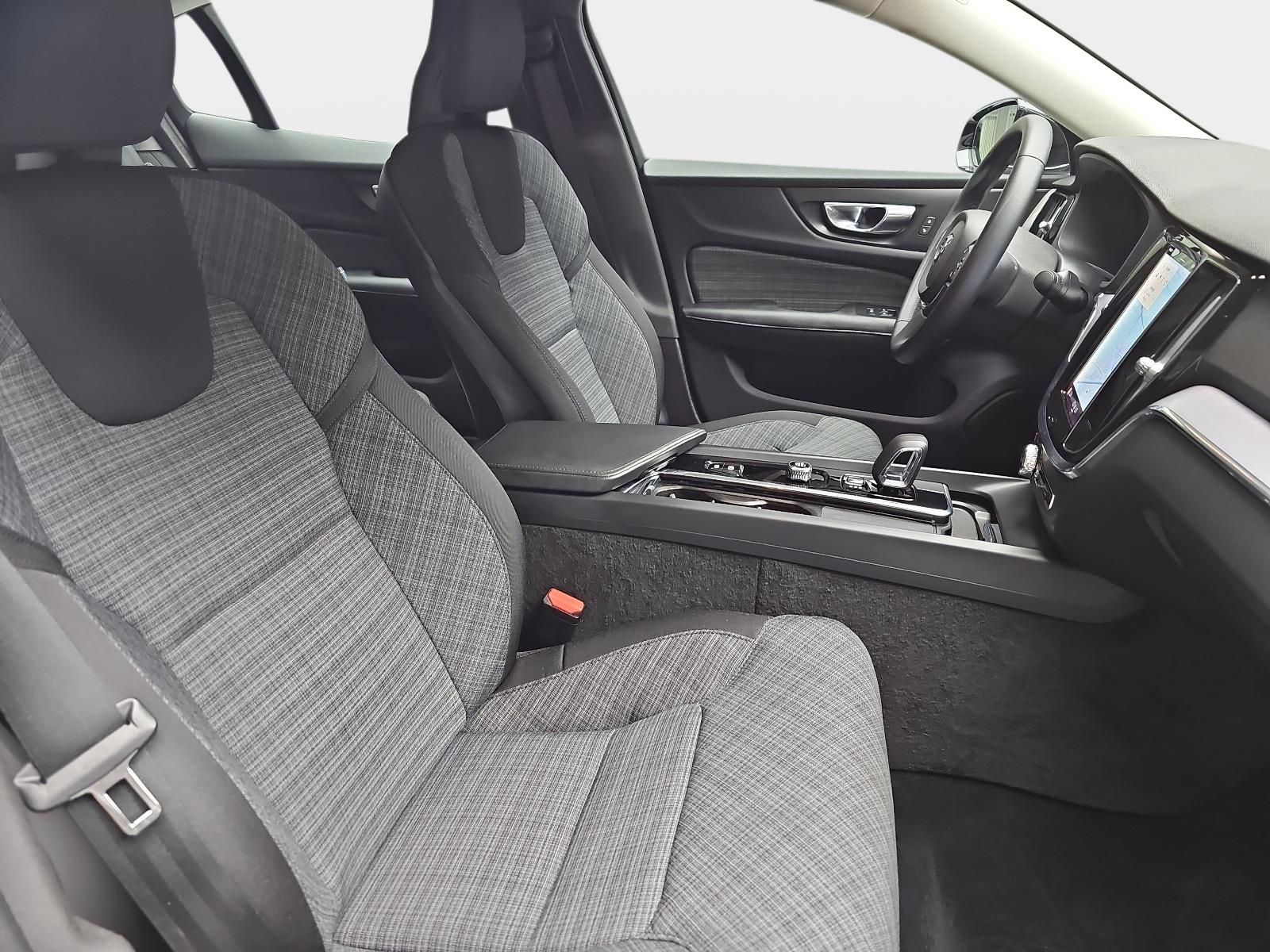 Volvo S60 B4 AUTO. CORE NAVI LED GOOGLE KAMERA LM17