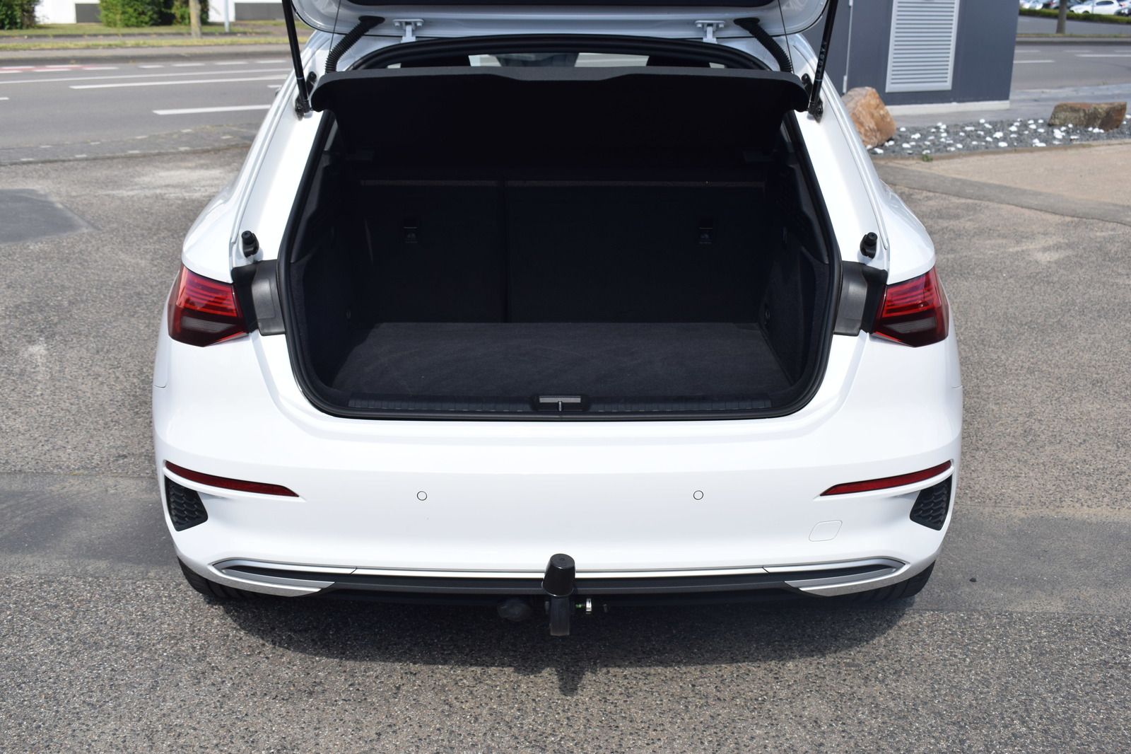 Audi A3 Sportback 30 TDI advanced Automatik/AHK