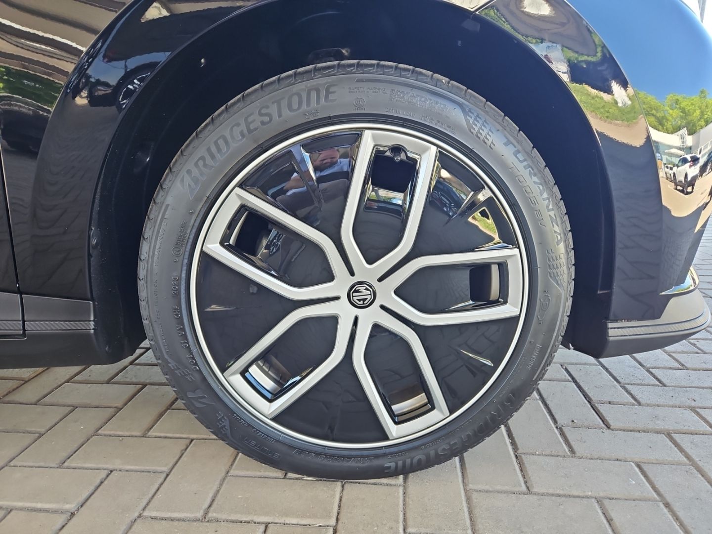MG4 Luxury / 64 kWh / Navi / SHZ / 360°-Kamera