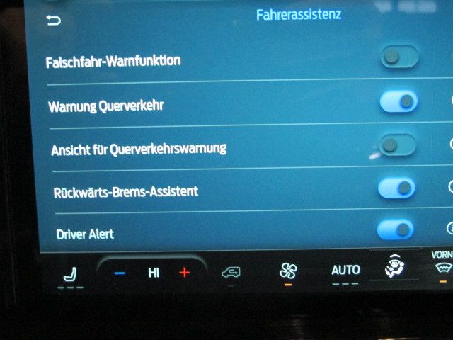 Ford Transit Custom L1 Titanium +Leder+3-Zonen-AC++