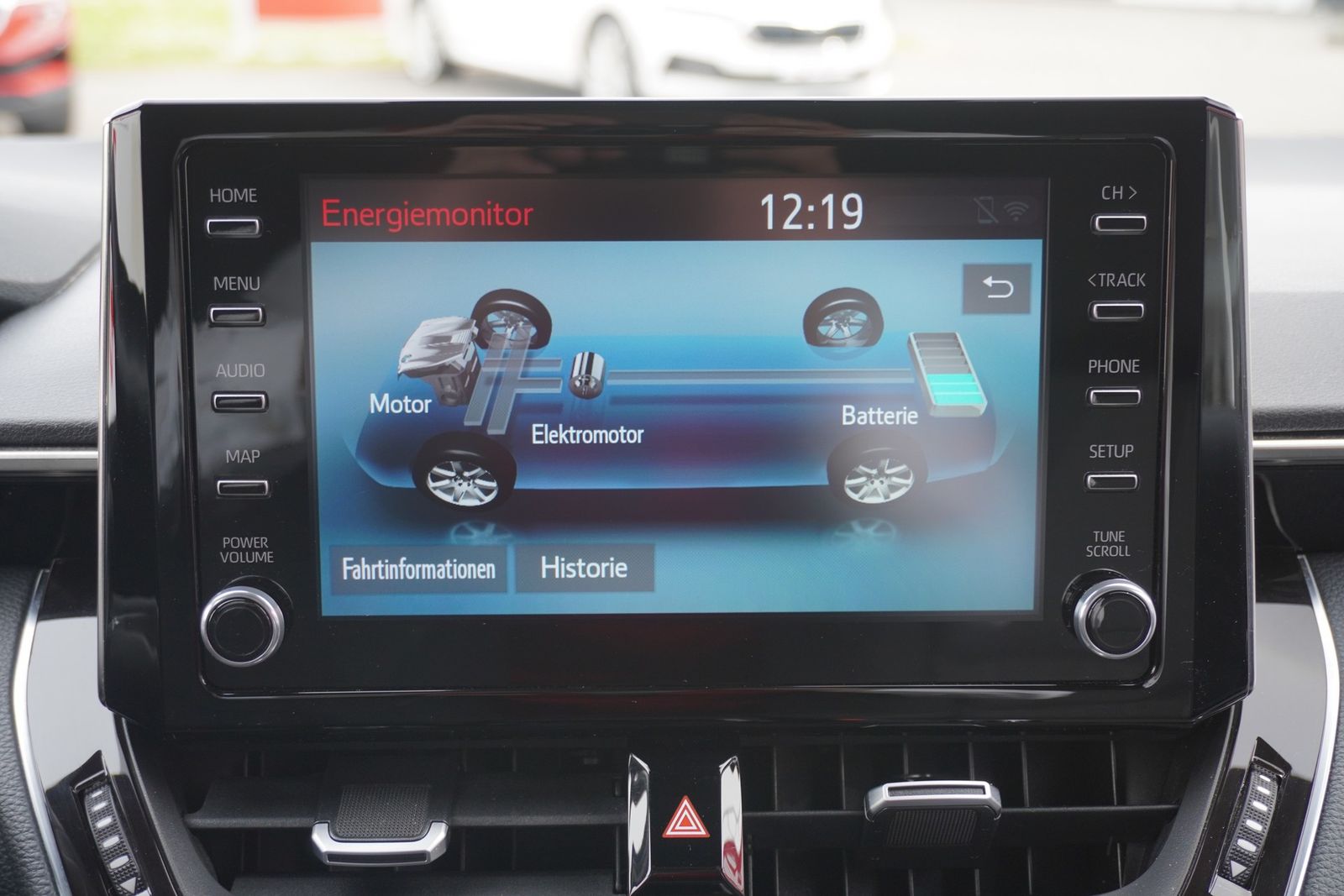Toyota Corolla 2.0 Hybrid Lounge - Samsaru's Car Outlet
