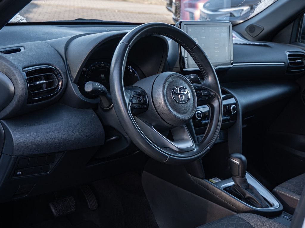 Toyota Yaris Cross Hybrid Team D PDC KAMERA NAVI LED